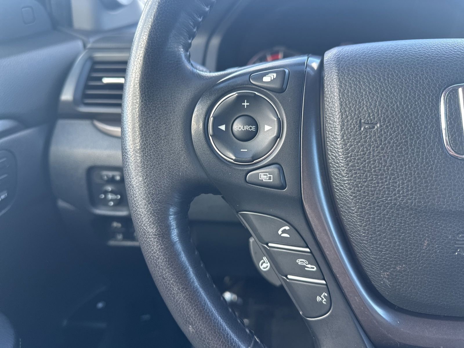 Used 2023 Honda Ridgeline RTL-E image 16