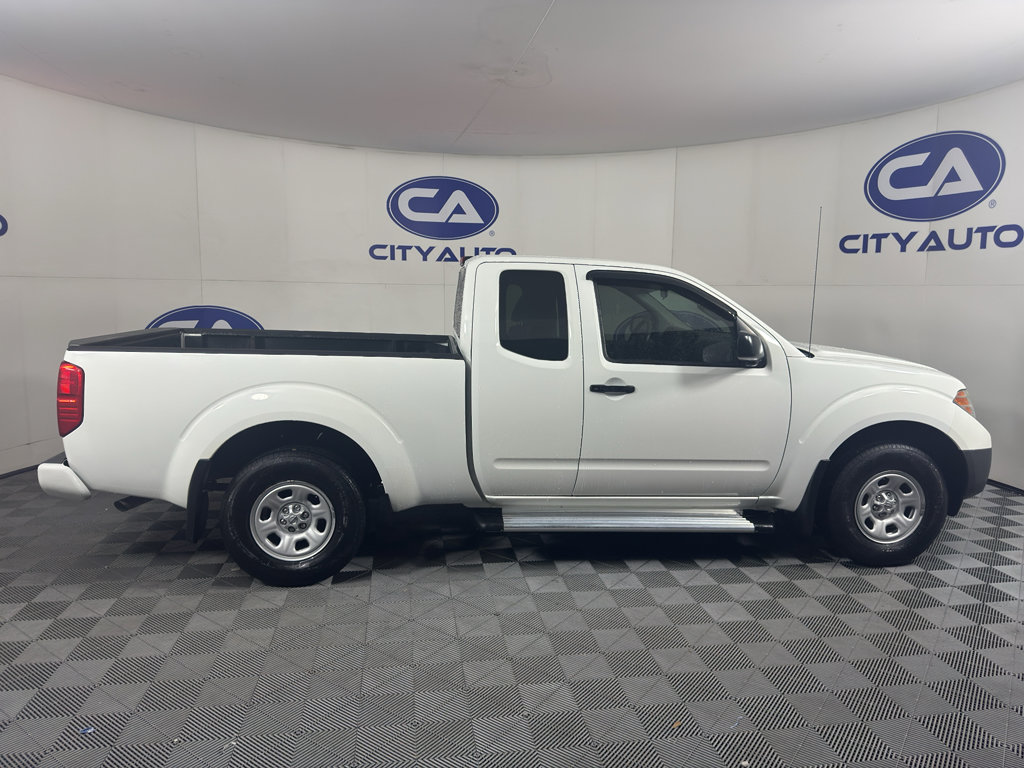 Used 2018 Nissan Frontier S RWD image 2