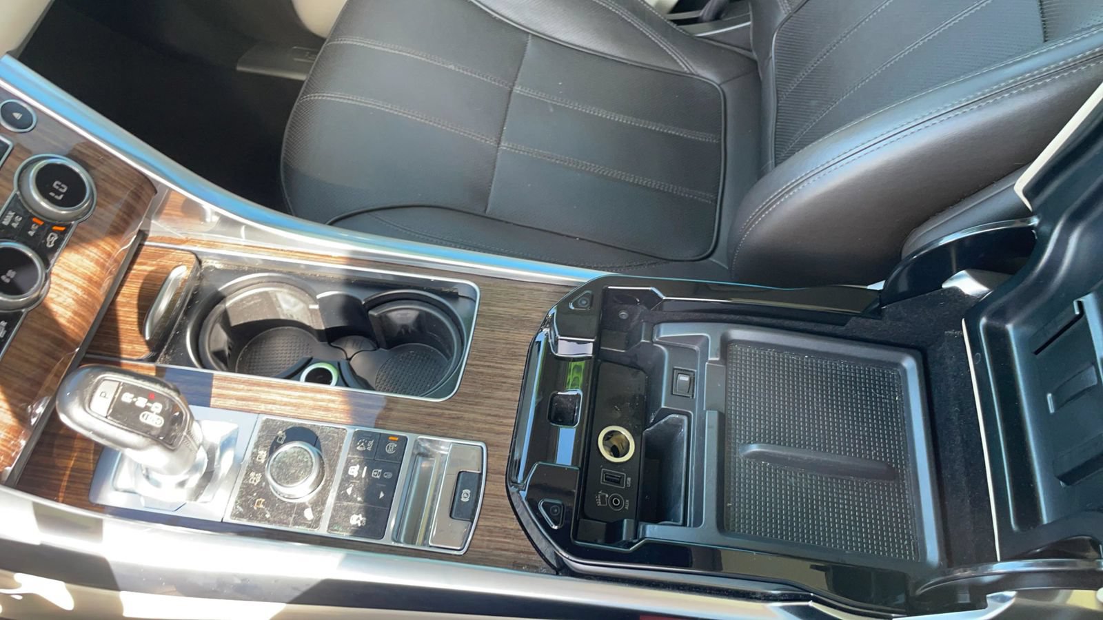 Used 2014 Land Rover Range Rover Sport HSE AWD/4WD image 14