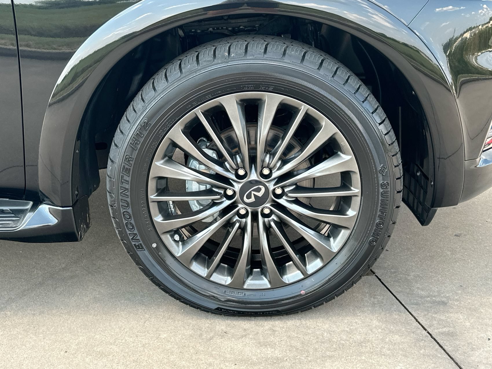 Used 2024 INFINITI QX80 Premium Select w/ All-Season Package RWD image 10
