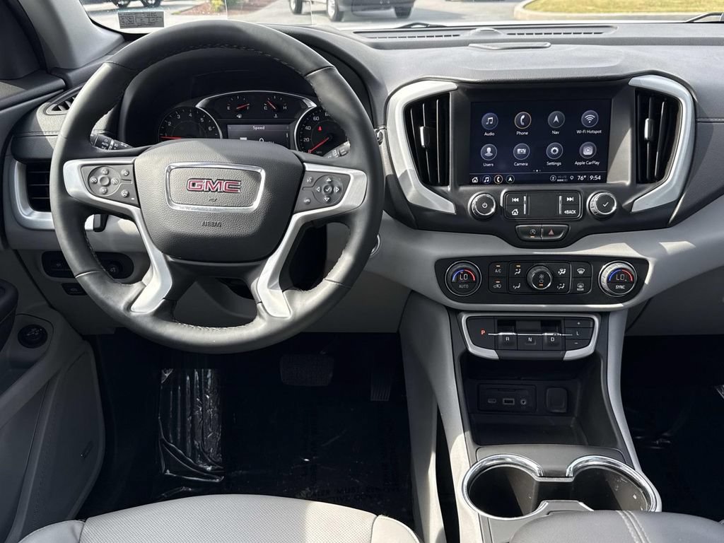 Used 2023 GMC Terrain SLT w/ Infotainment Package II AWD/4WD image 3