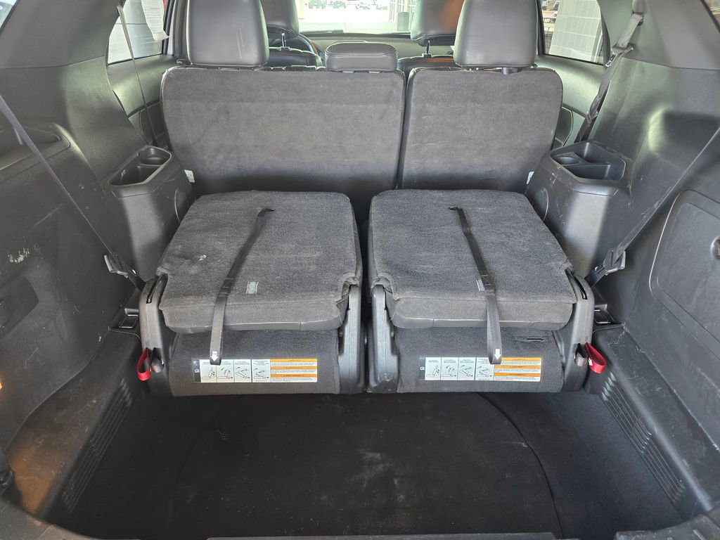 Used 2014 Ford Explorer XLT w/ Equipment Group 202A image 12