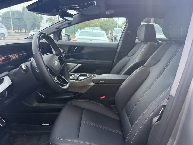 Used 2025 Cadillac Optiq Luxury 1 w/ LPO, Floor Liner Package image 13