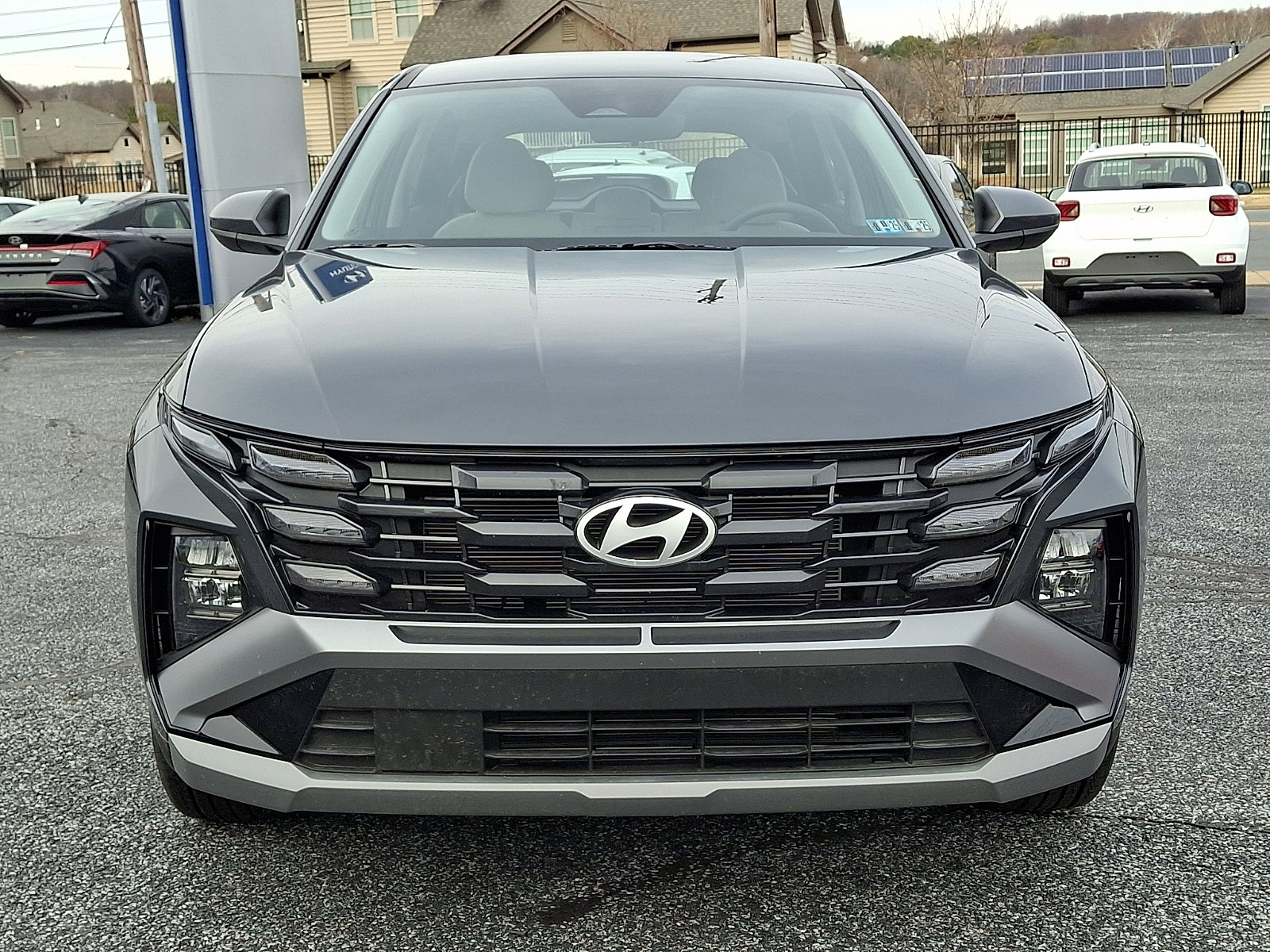 Used 2025 Hyundai Tucson SE image 2
