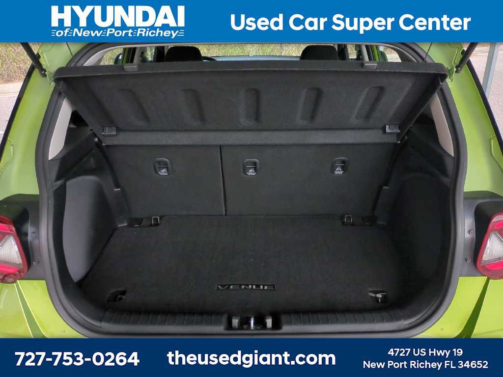 Certified 2024 Hyundai Venue SEL FWD image 12