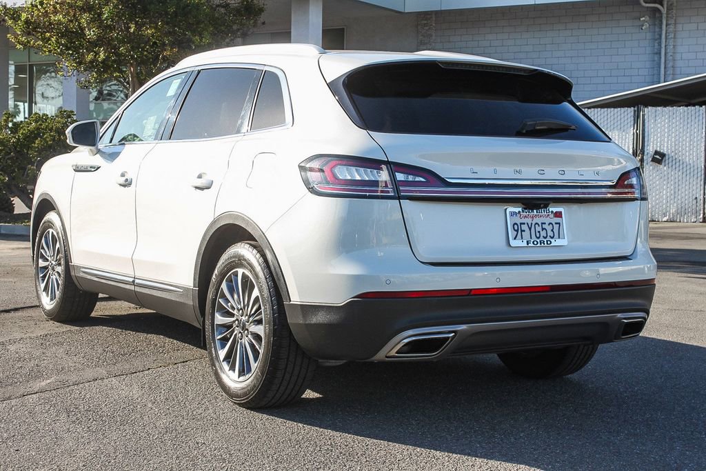 Used 2023 Lincoln Nautilus FWD w/ Premium Package image 9