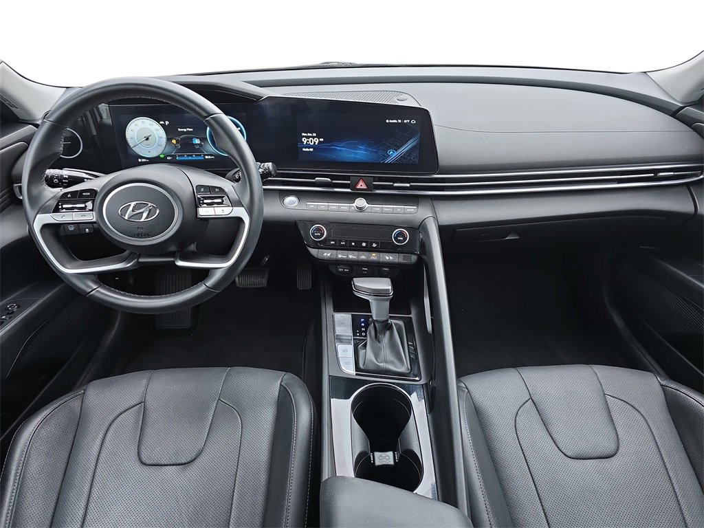Certified 2023 Hyundai Elantra Limited image 9