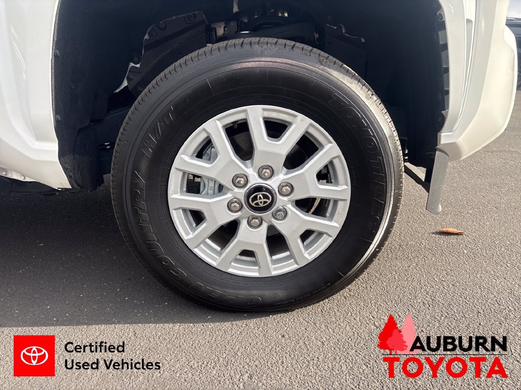 Certified 2025 Toyota Tacoma SR5 AWD/4WD image 25