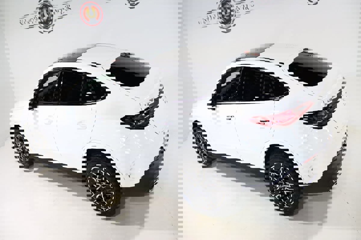 Used 2025 Mercedes-Benz GLC 300 4MATIC Coupe image 10