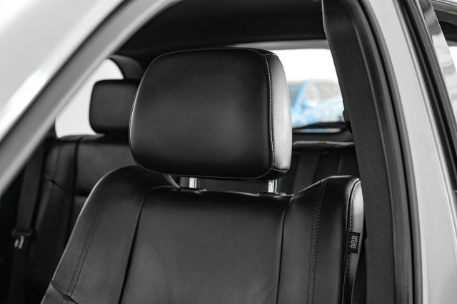 Used 2020 Jeep Grand Cherokee Limited image 27