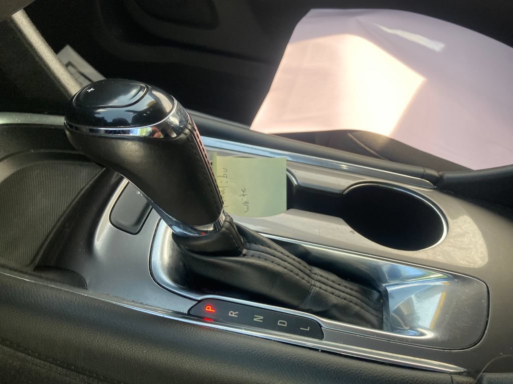 Used 2017 Chevrolet Malibu LT FWD image 30