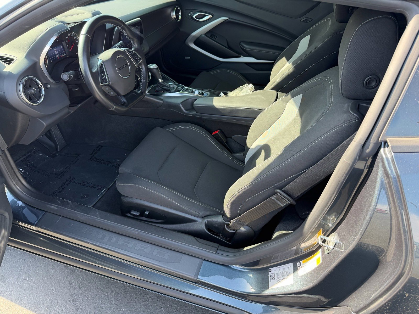 Used 2022 Chevrolet Camaro LT w/ Technology Package RWD image 12