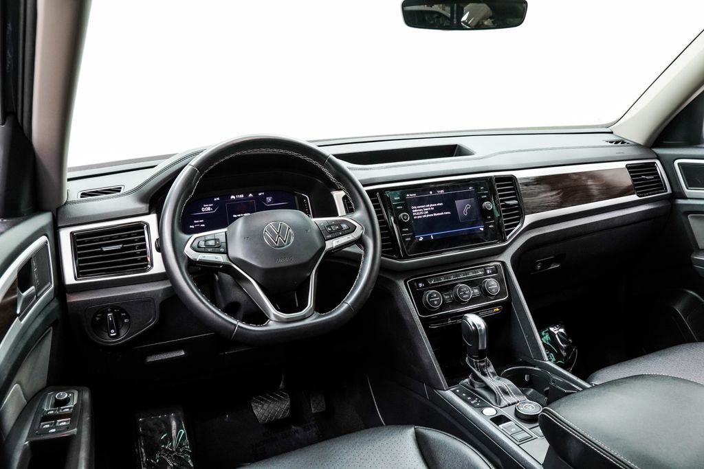 Used 2023 Volkswagen Atlas SE AWD/4WD image 4