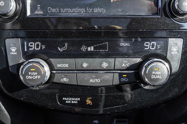 Used 2020 Nissan Rogue SL w/ Premium Package image 17