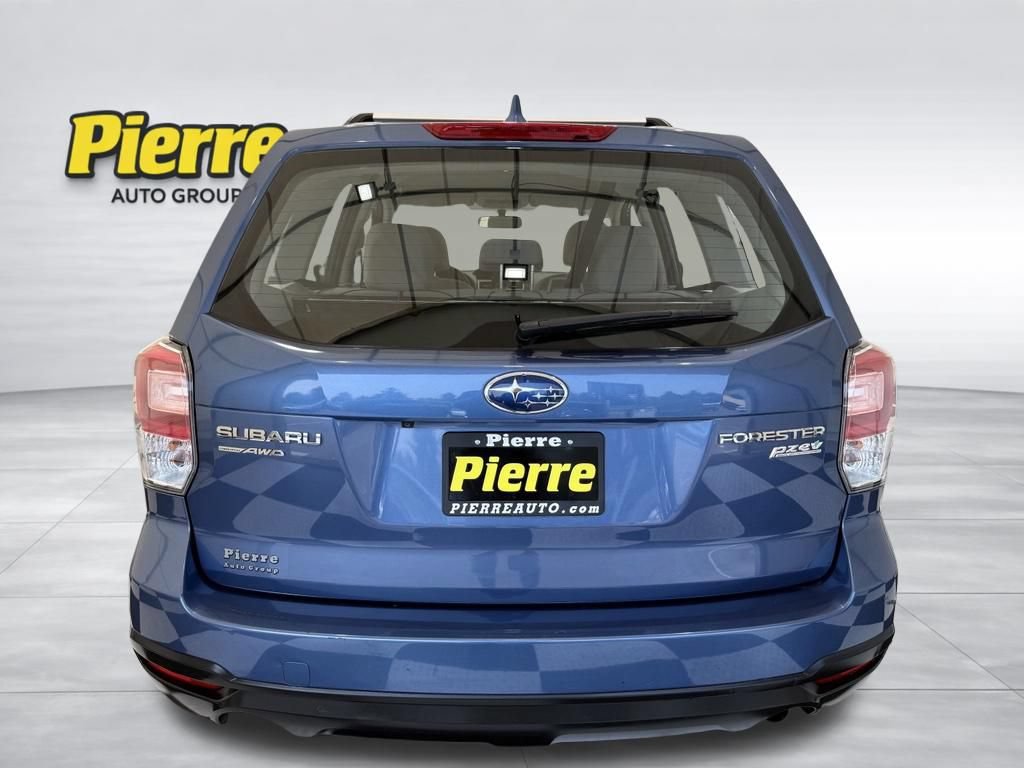 Used 2017 Subaru Forester 2.5i AWD/4WD image 3