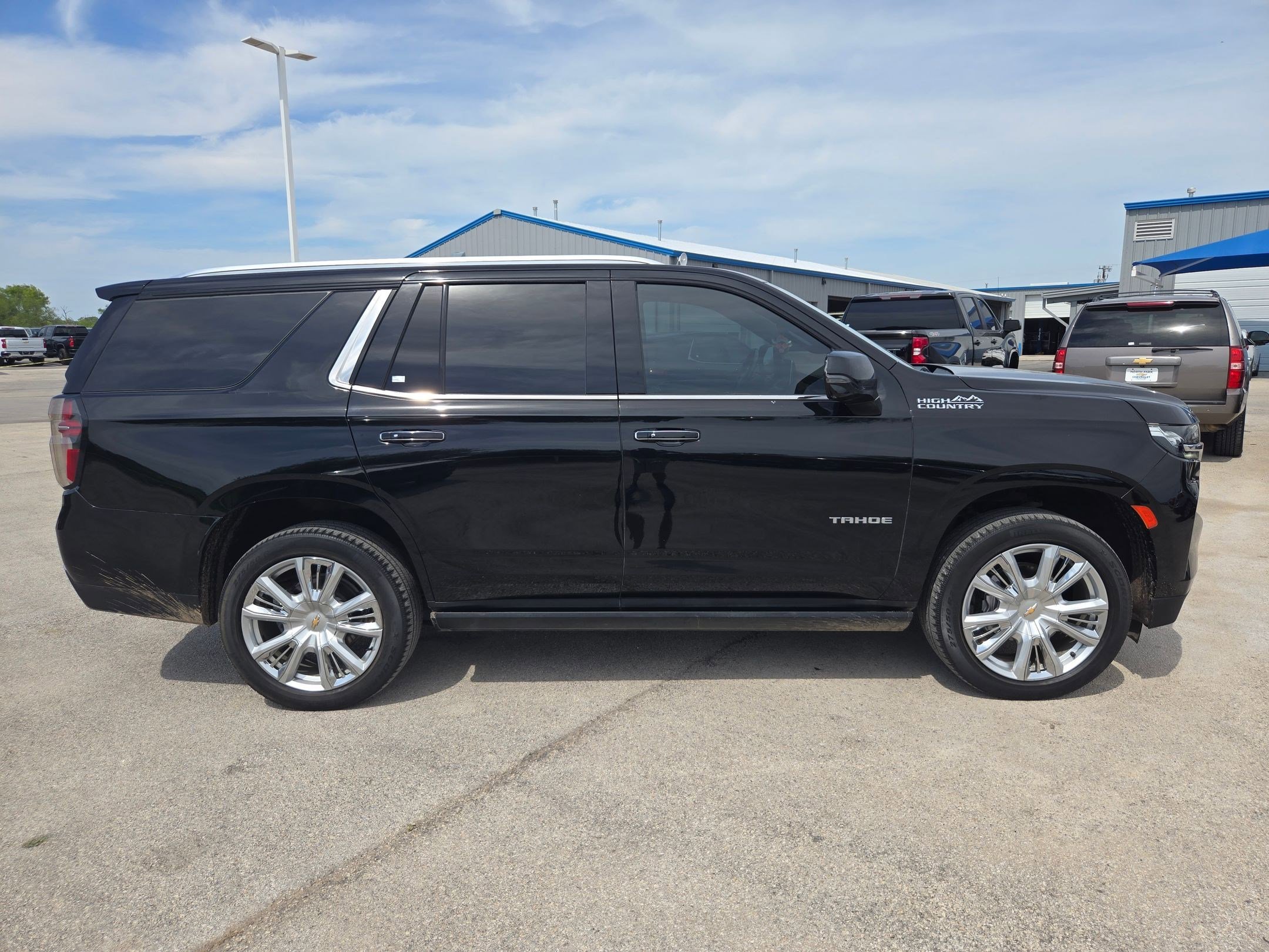 Certified 2021 Chevrolet Tahoe High Country RWD image 2