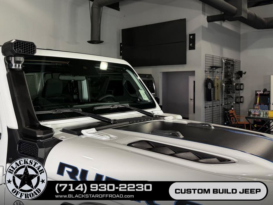 Used 2024 Jeep Wrangler Unlimited Rubicon 4xe AWD/4WD image 7