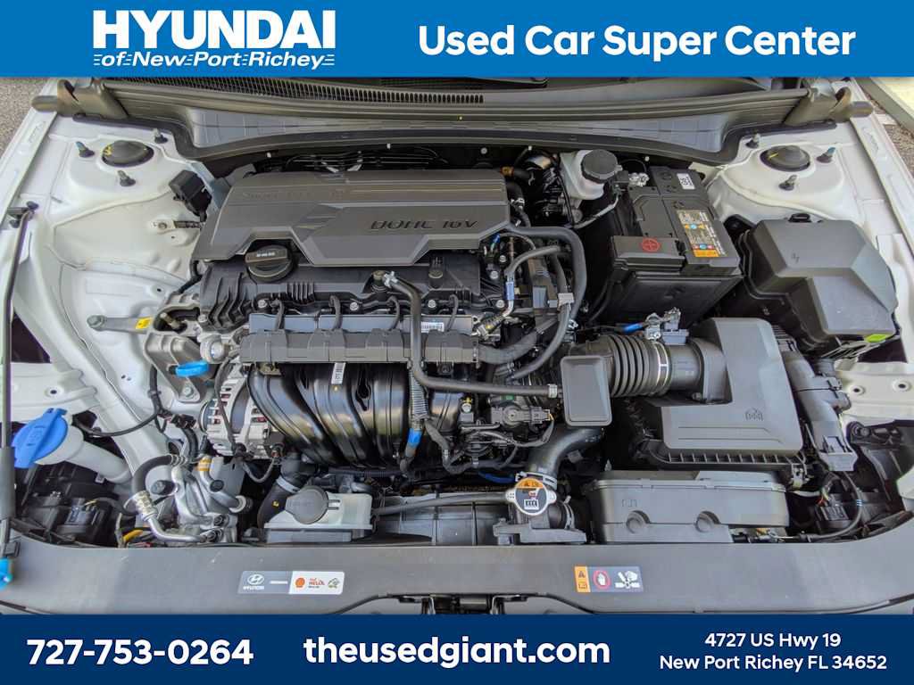 Certified 2025 Hyundai Elantra SEL FWD image 12