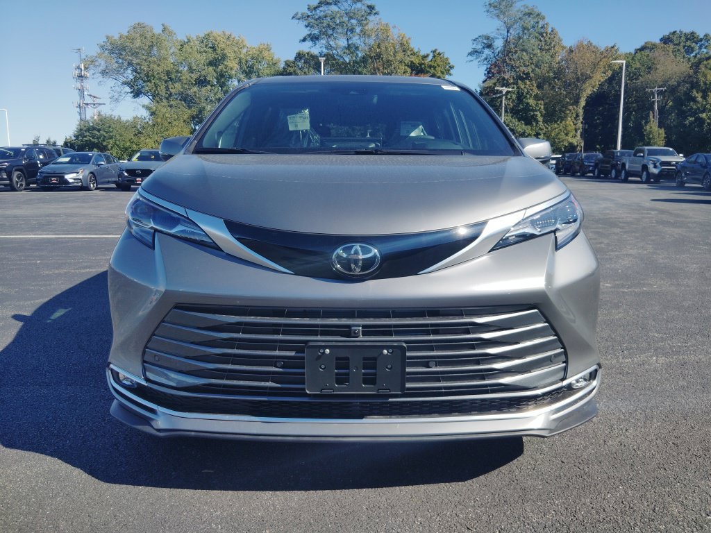 New 2026 Toyota Sienna Platinum AWD/4WD image 24