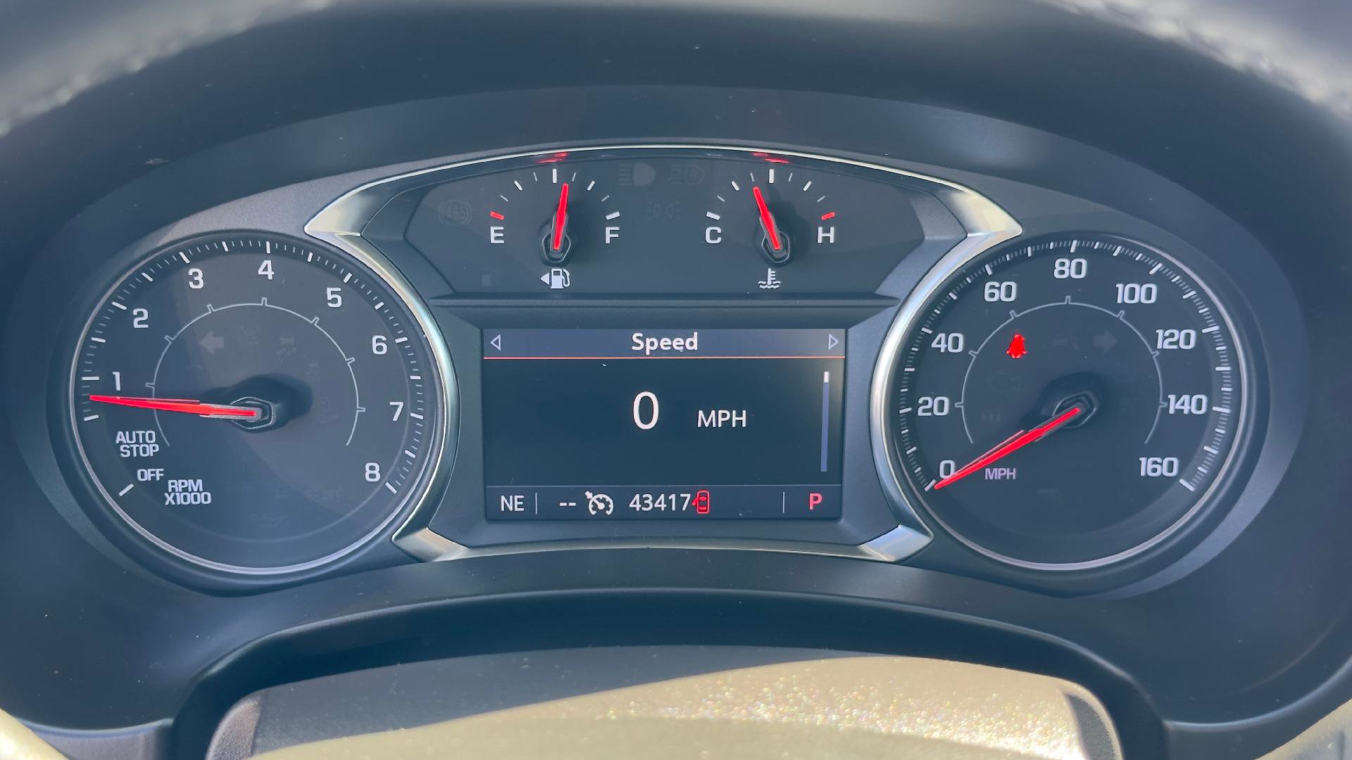 Used 2024 GMC Terrain SLT AWD/4WD image 14