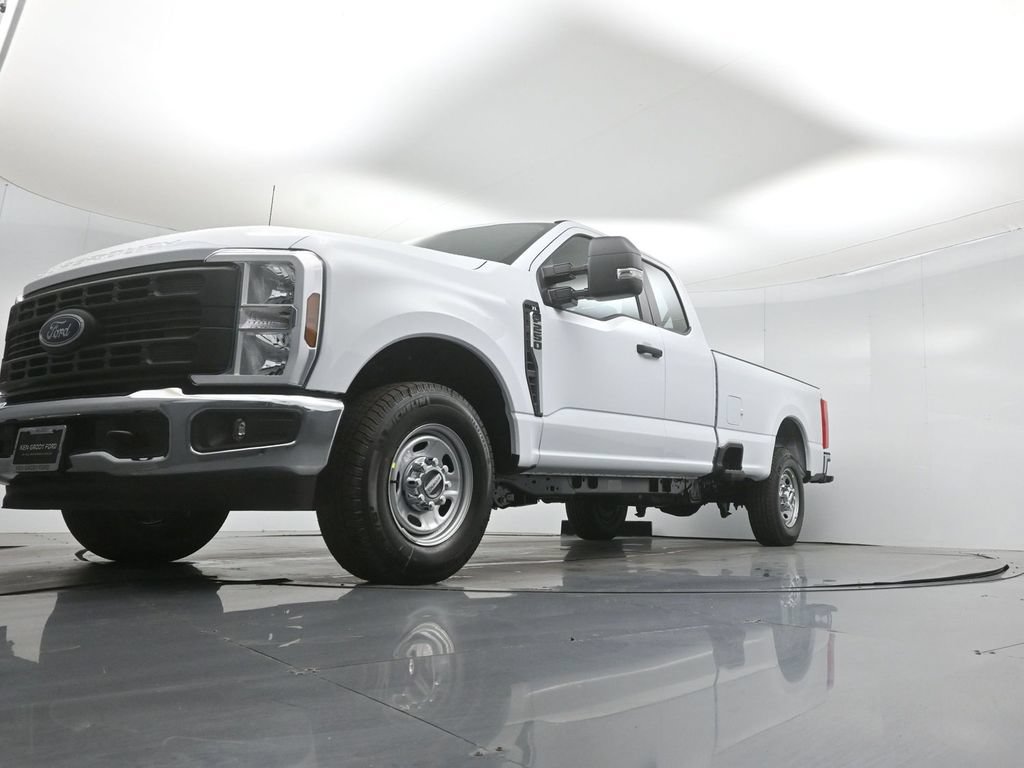 New 2026 Ford F250 XL w/ XL Chrome Package RWD image 38