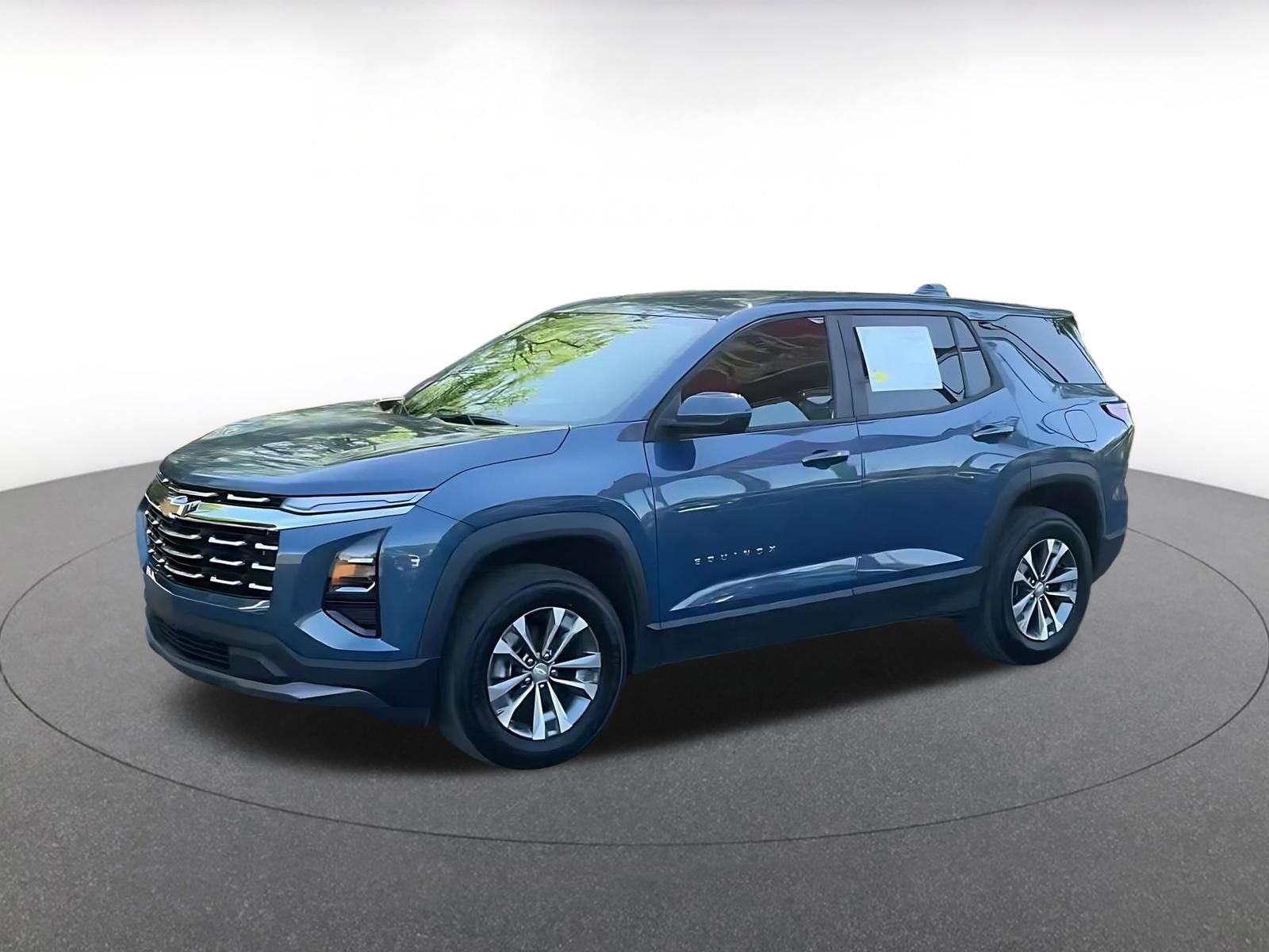 Used 2025 Chevrolet Equinox LT FWD image 8