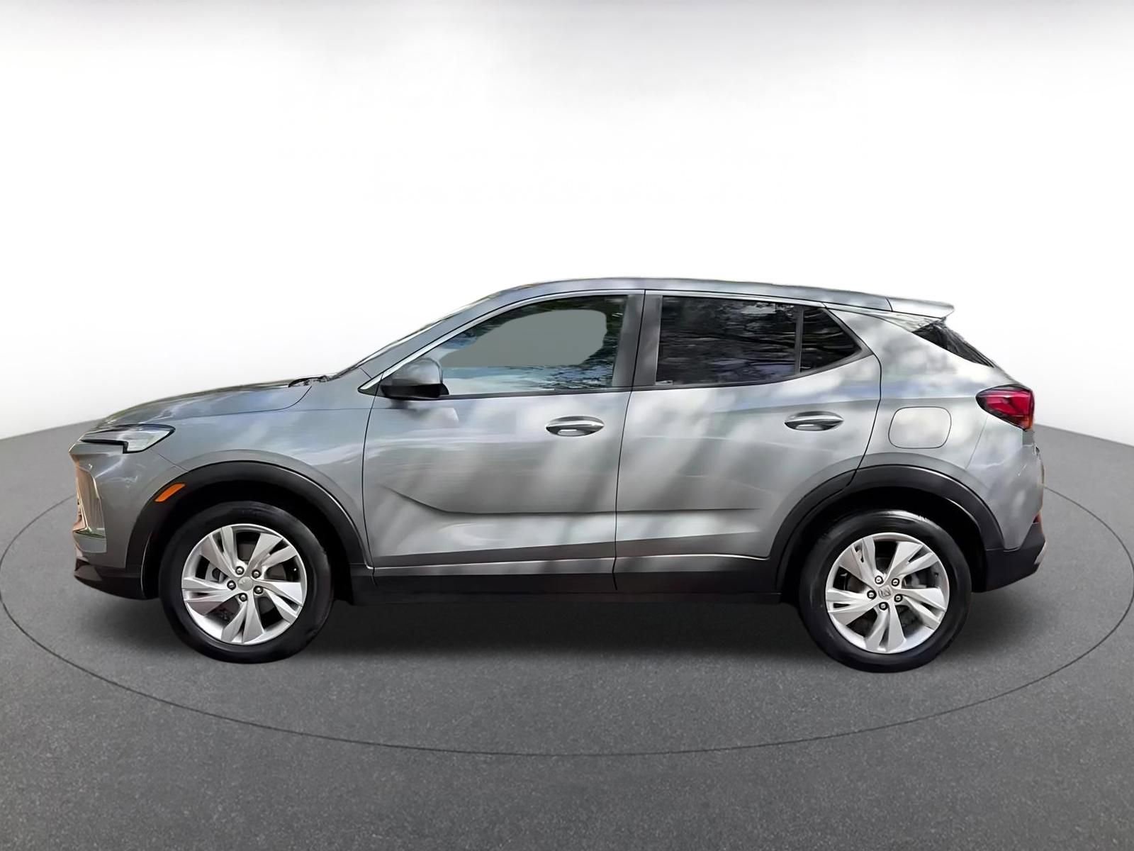 Used 2025 Buick Encore GX Preferred FWD image 9