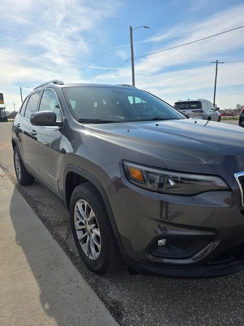 Used 2019 Jeep Cherokee Latitude Plus w/ Comfort/Convenience Group AWD/4WD image 4