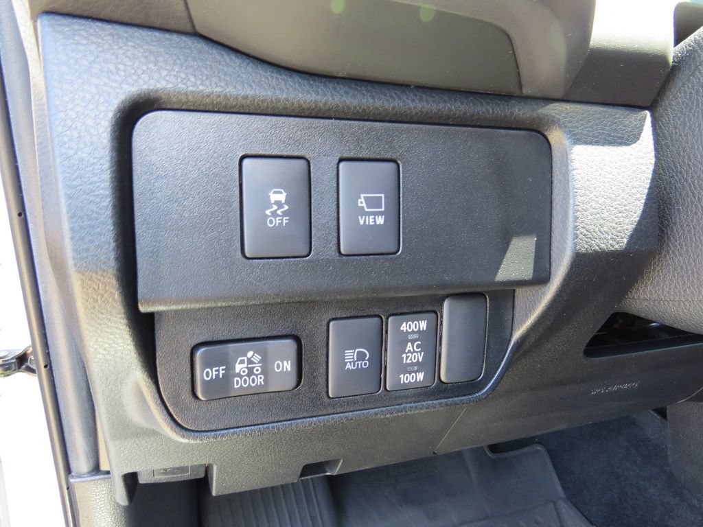 Used 2023 Toyota Tacoma Limited AWD/4WD image 21