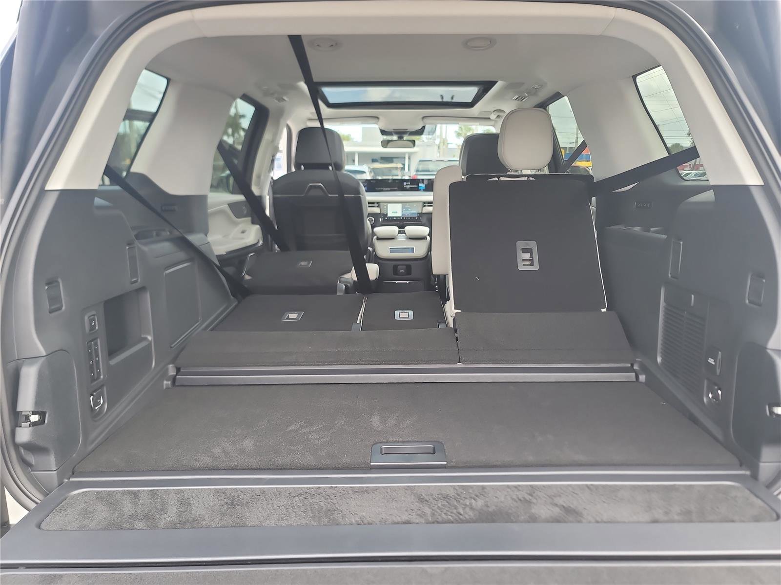 New 2026 Lincoln Navigator Reserve image 23