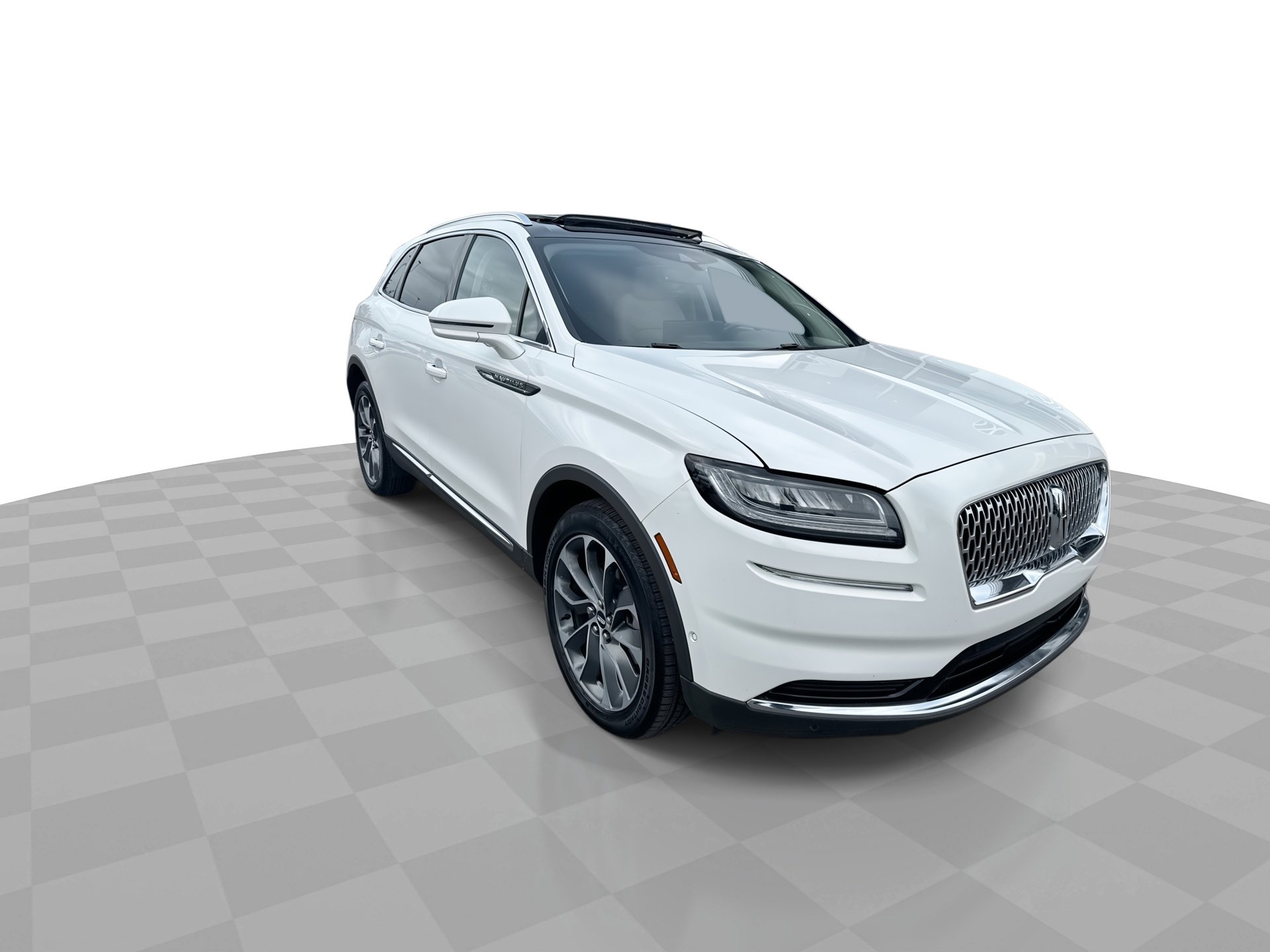 Used 2022 Lincoln Nautilus Reserve w/ Equipment Group 201A image 2