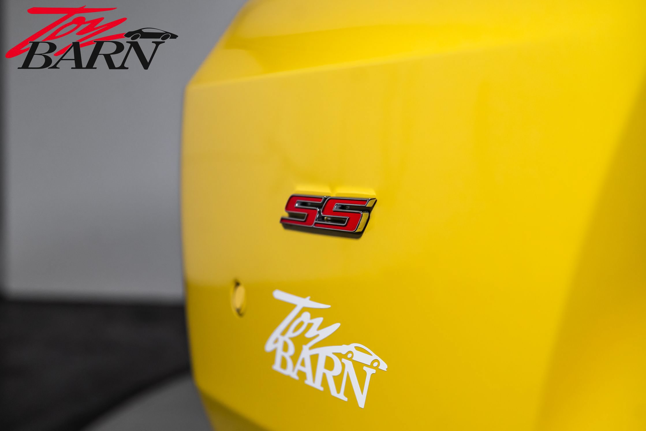 Used 2016 Chevrolet Camaro SS RWD image 13