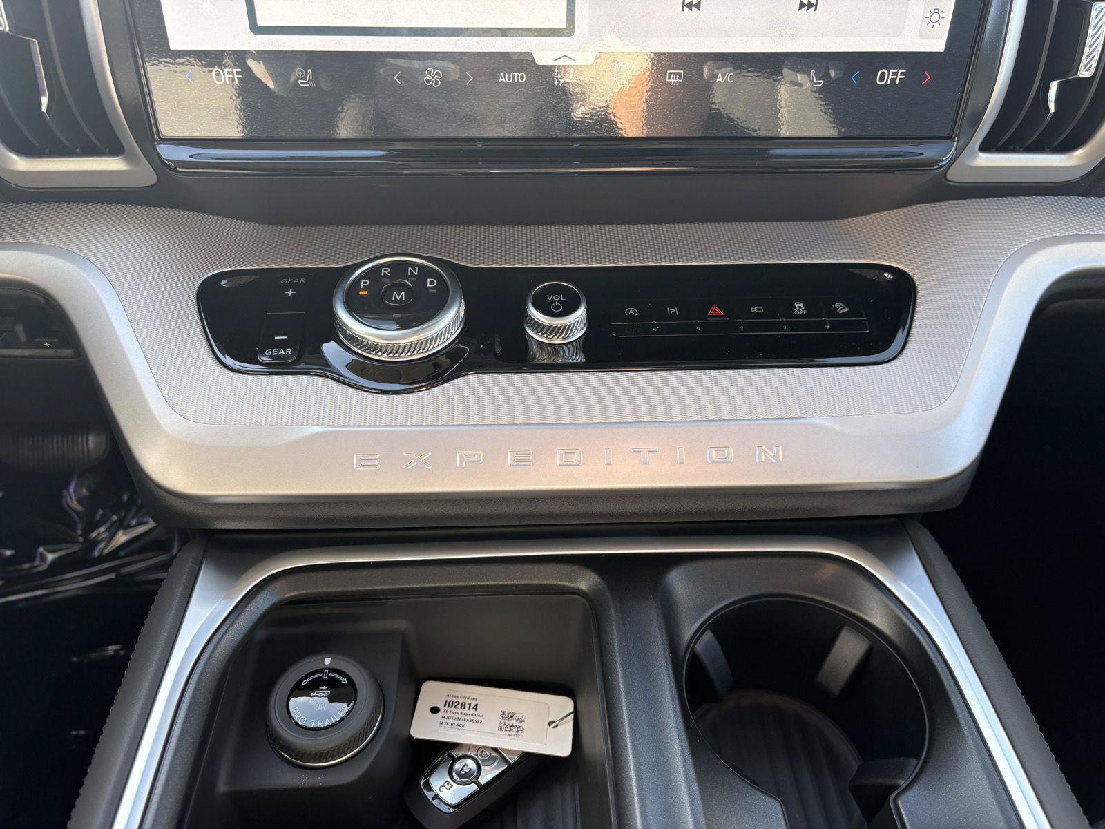 New 2026 Ford Expedition Active AWD/4WD image 15