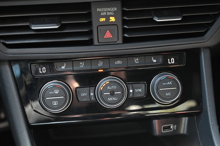 Used 2019 Volkswagen Jetta GLI FWD image 28