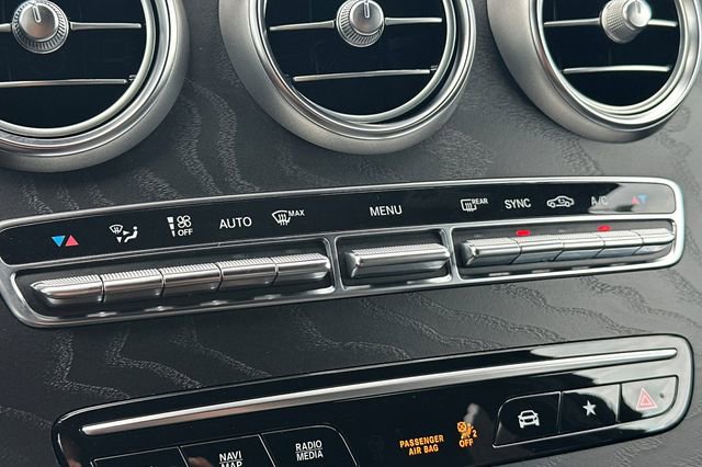 Used 2022 Mercedes-Benz GLC 300 4MATIC image 19