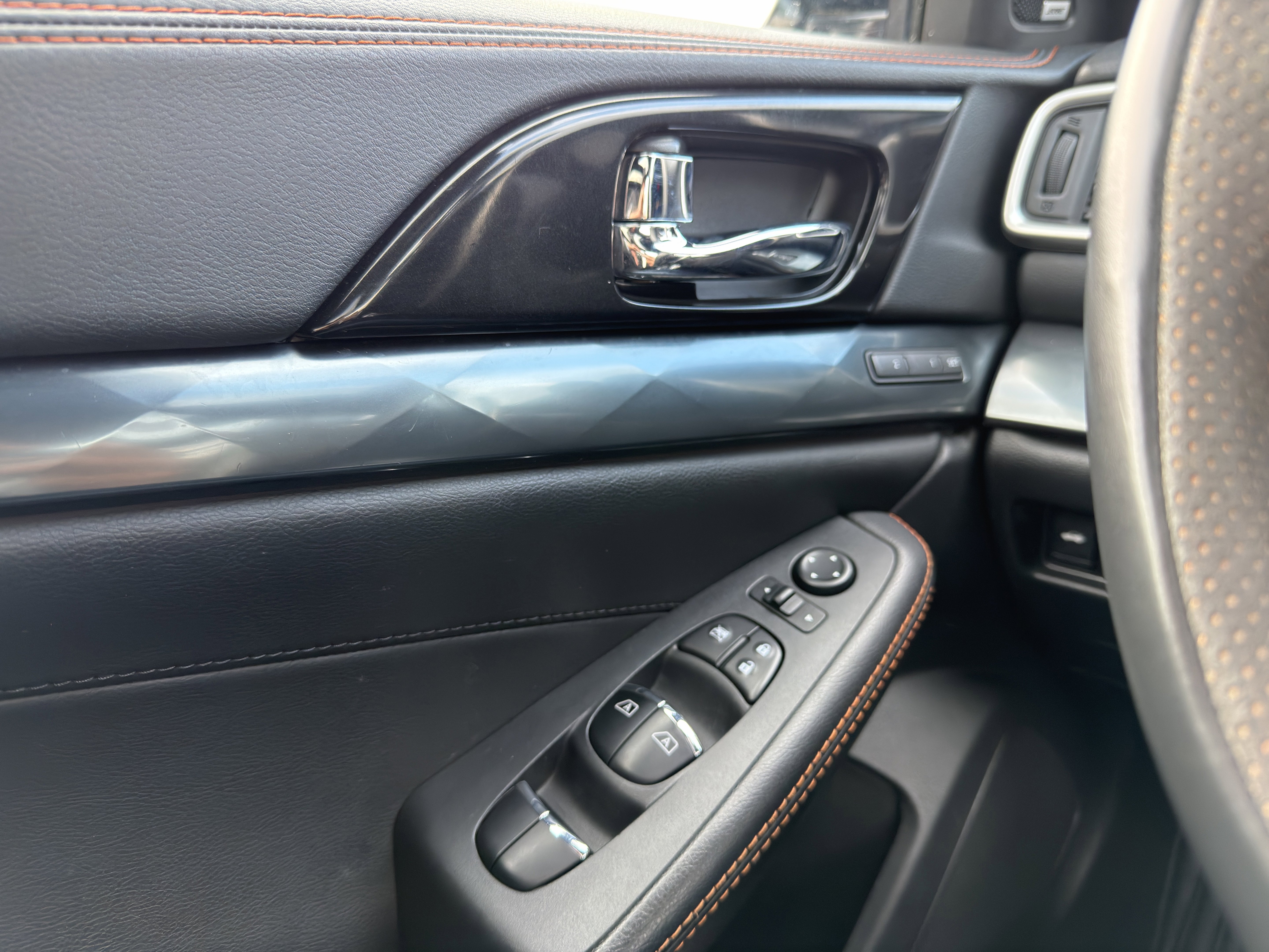 Used 2019 Nissan Maxima SR w/ Premium Package image 23