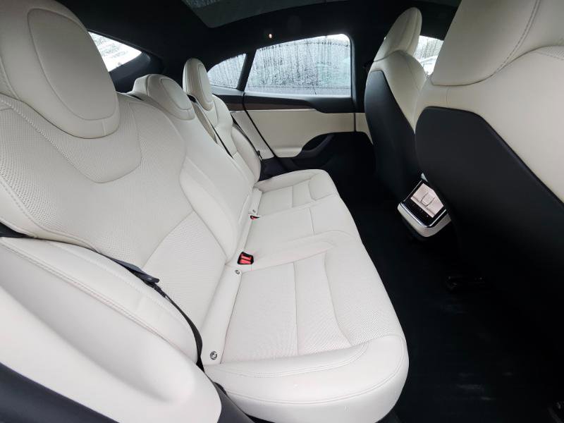 Used 2022 Tesla Model S AWD image 52