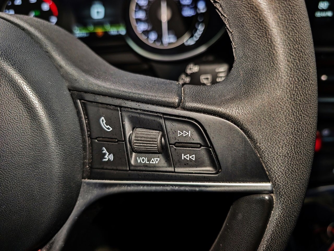 Used 2019 Alfa Romeo Stelvio AWD image 49