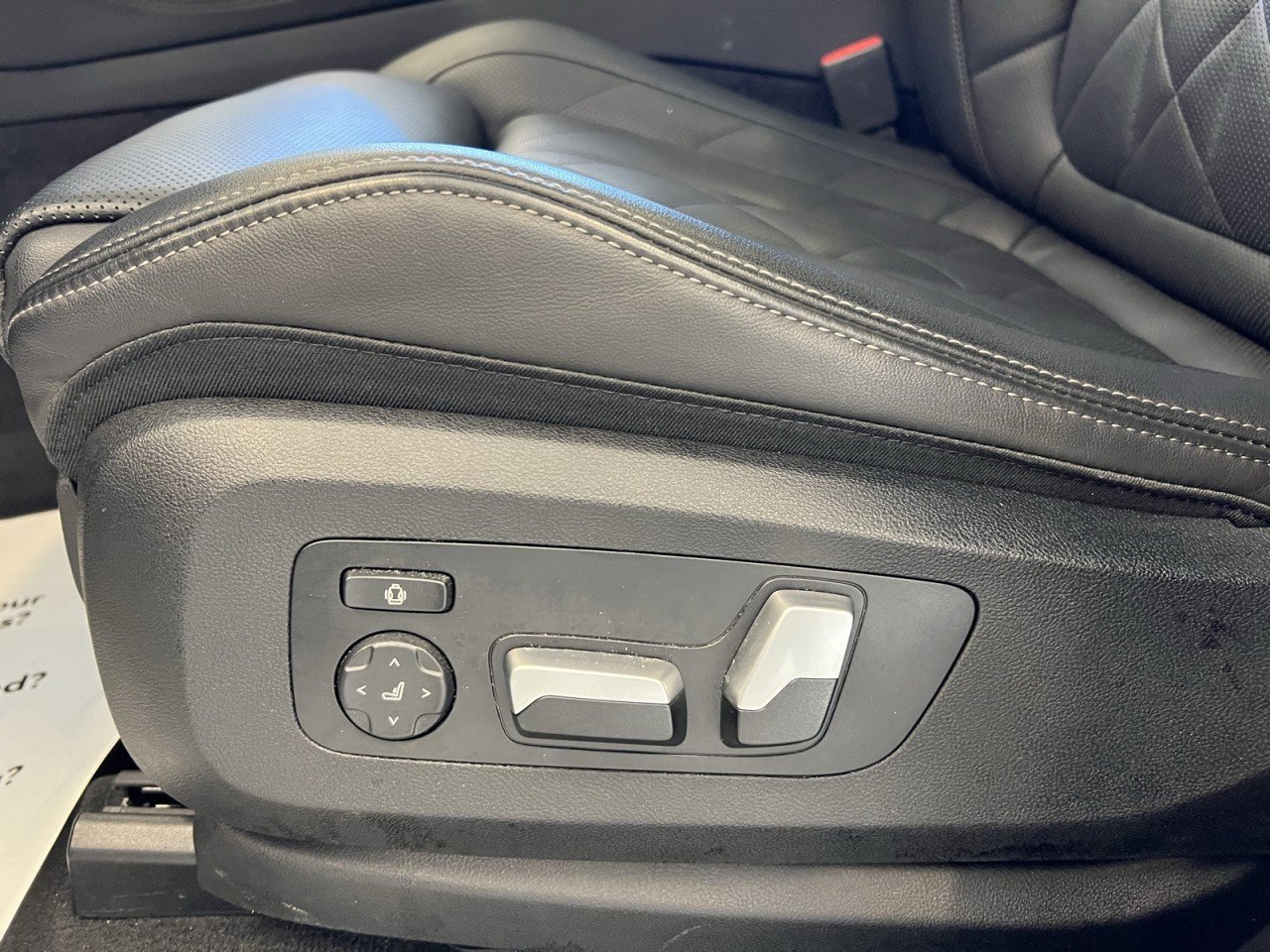 Used 2024 BMW X5 xDrive40i w/ Premium Package image 36