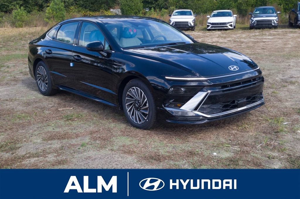 New 2025 Hyundai Sonata SEL FWD image 4
