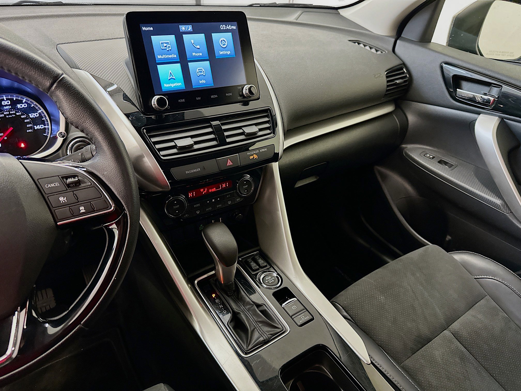 Used 2024 Mitsubishi Eclipse Cross SE image 26