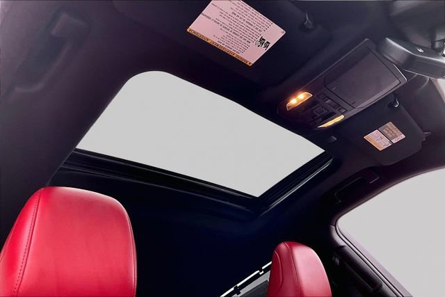 Used 2022 Toyota Highlander XSE image 25