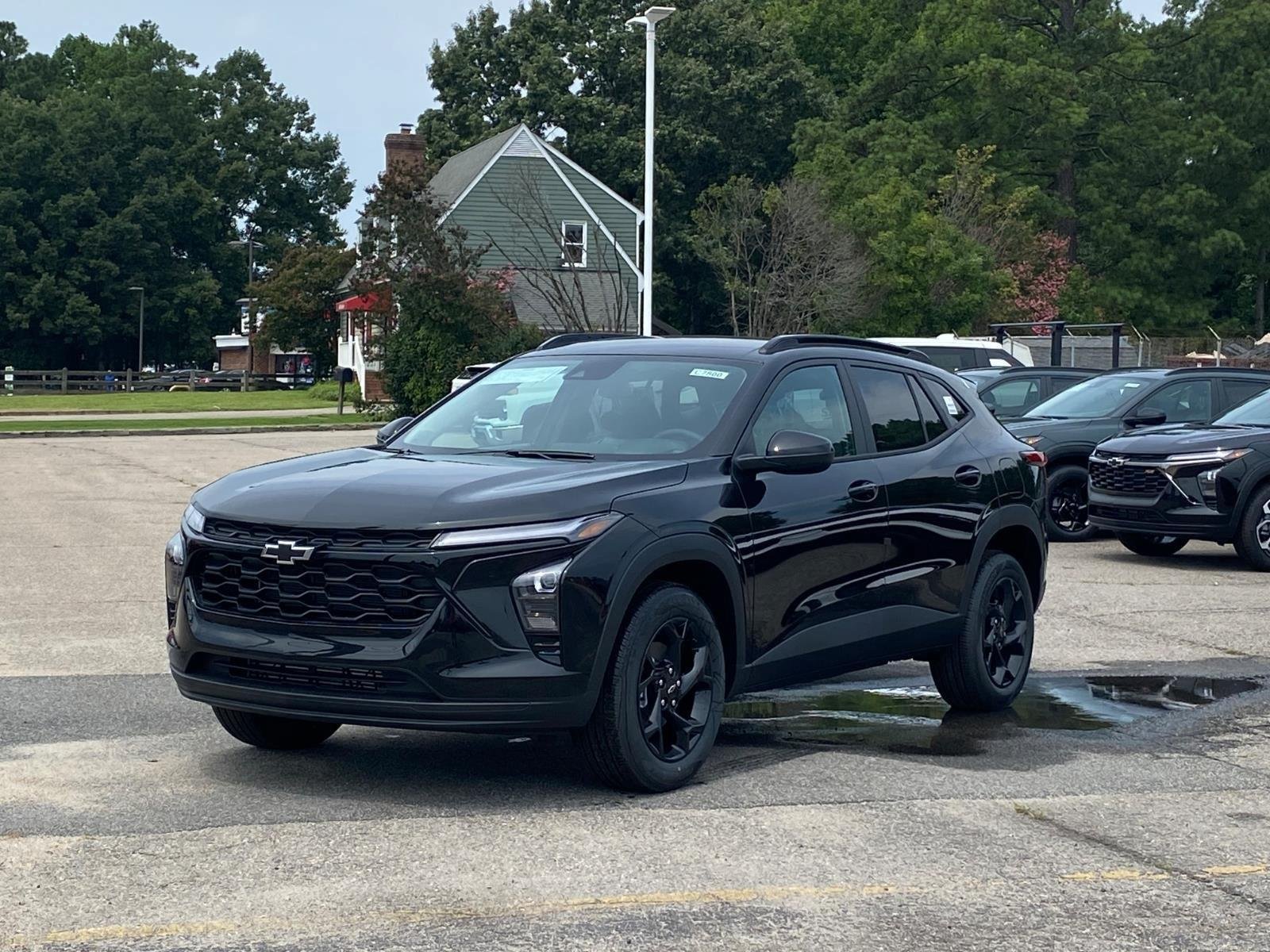 New 2026 Chevrolet Trax LT w/ Driver Confidence Package FWD image 2