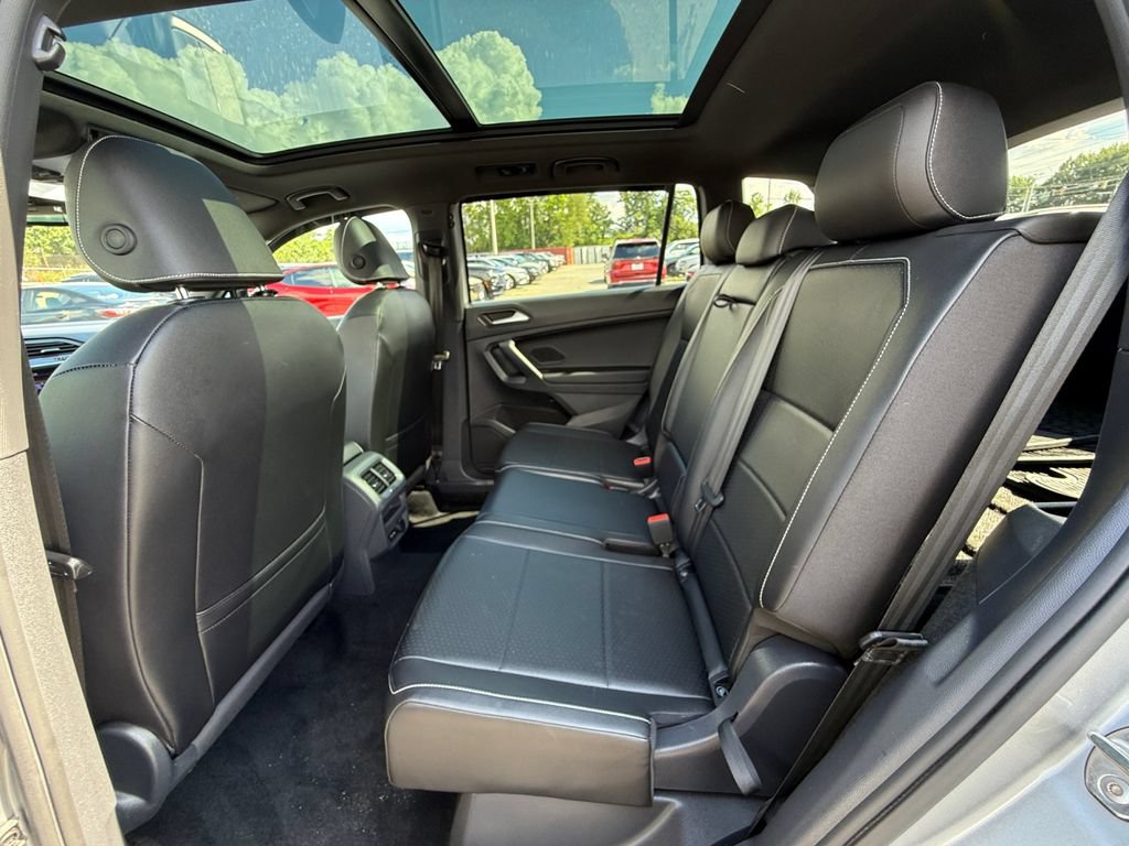 Used 2021 Volkswagen Tiguan SE R-Line FWD image 24