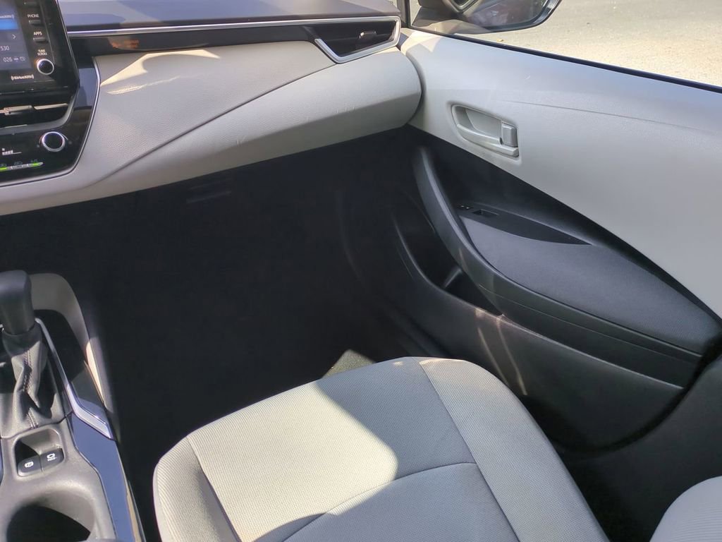 Certified 2022 Toyota Corolla LE image 16