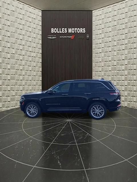 Certified 2023 Jeep Grand Cherokee Summit AWD/4WD image 12