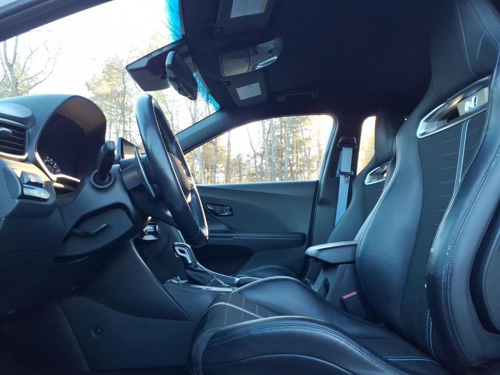 Used 2021 Hyundai Veloster N image 24
