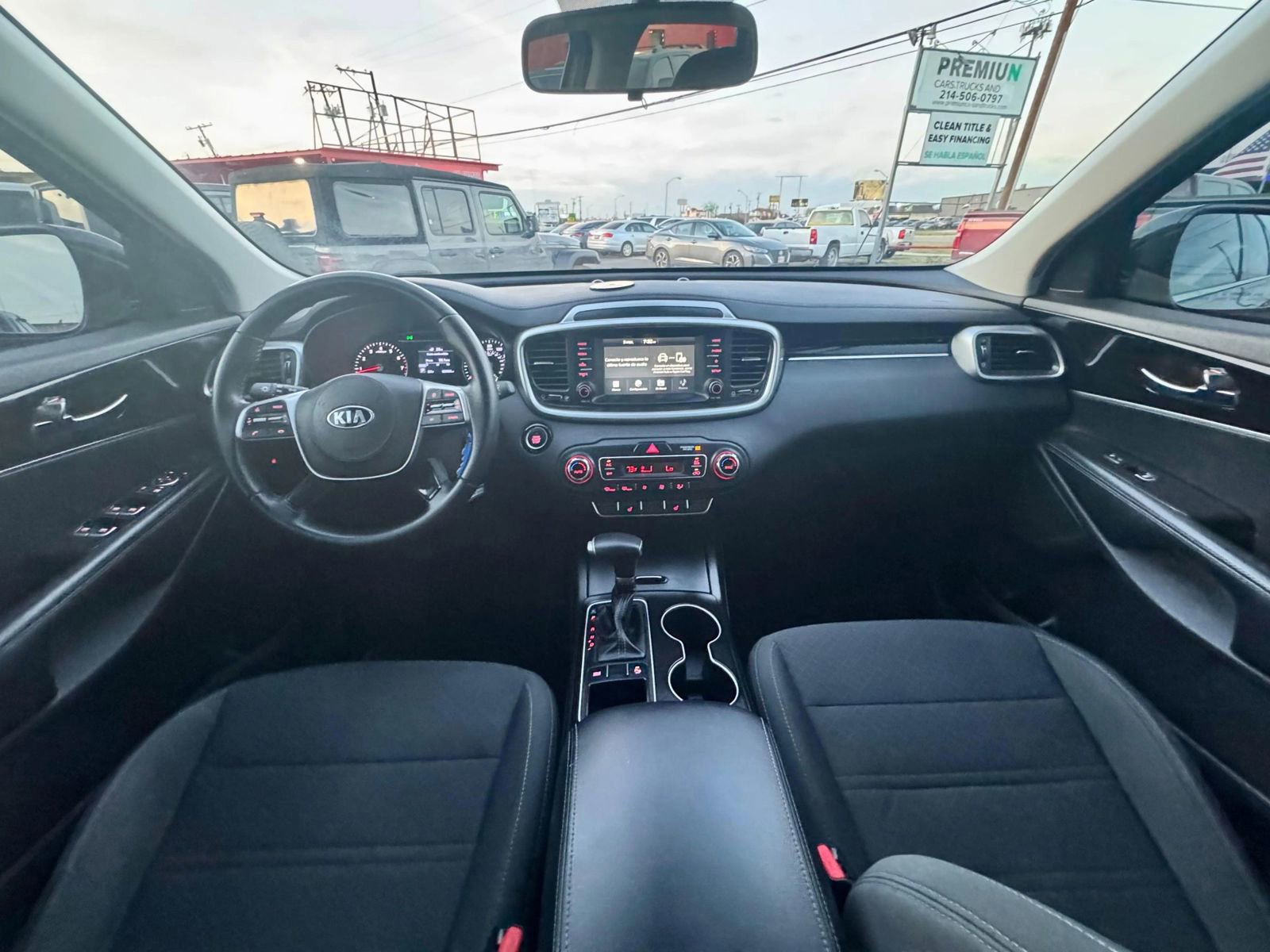 Used 2020 Kia Sorento S FWD image 3