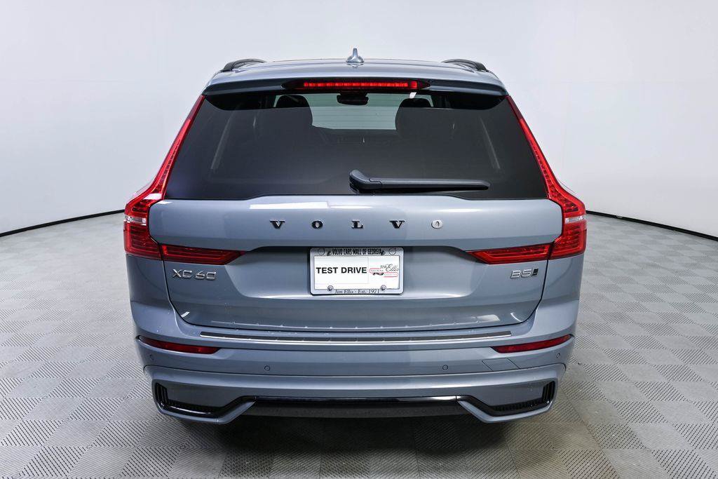 Used 2024 Volvo XC60 B5 Ultimate w/ Protection Package Premier AWD/4WD image 32