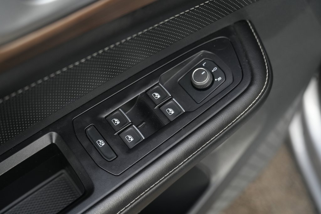 Used 2024 Volkswagen Atlas SE image 24